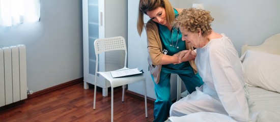 Professionnels de santé : 2 dispositifs pour faciliter l’hospitalisation à domicile