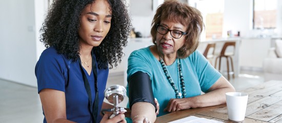 Infirmiers : de nouveaux textes pour l’exercice en pratique avancée