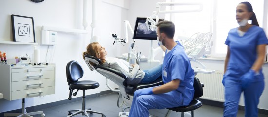 Chirurgiens-dentistes : les résultats des cabinets en hausse en 2018