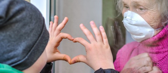 Médico-social : des visites pour les résidents des établissements médico-sociaux