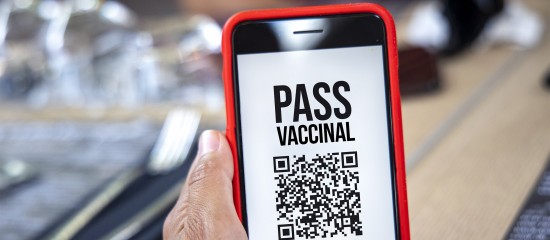 Covid-19 : le pass sanitaire devient le pass vaccinal